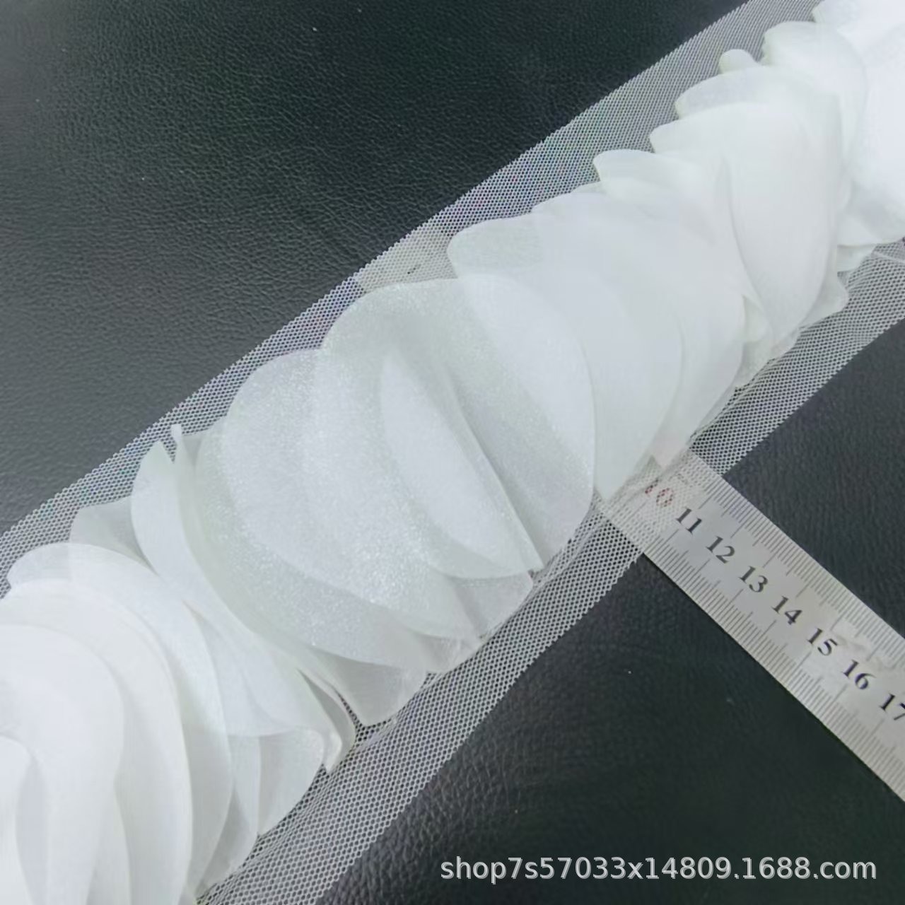 1 Yard 7.5cm wid Silk Lace Emb - Sewing Hemming recension och pris